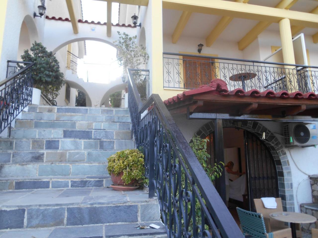 Melios Rooms Petalídhion Exterior foto